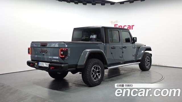 Jeep Gladiator 2025 — Şəkil 2/20
