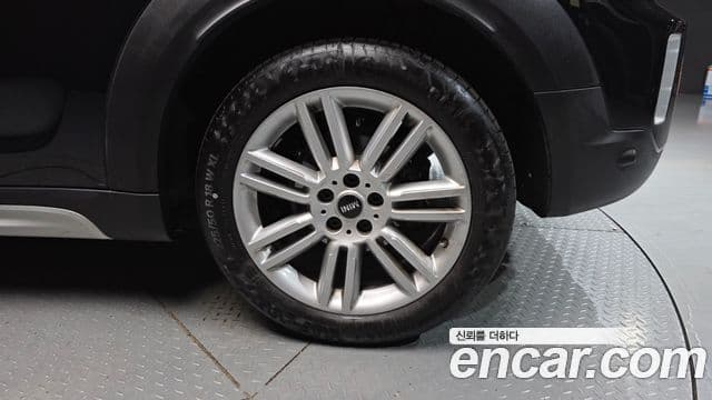 Mini Cooper Countryman 2023 — Photo 9/36
