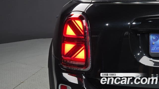 Mini Cooper Countryman 2023 — Photo 2/36