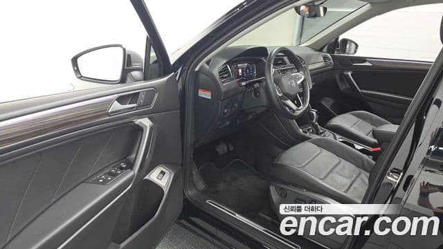 Volkswagen Tiguan Allspace 2023 — Şəkil 10/20