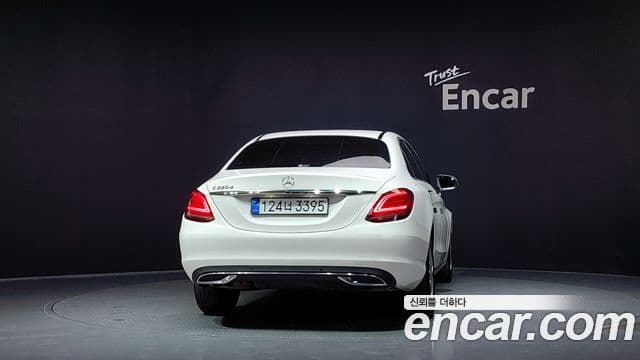 Mercedes-Benz C-Class 2018 — Şəkil 4/20