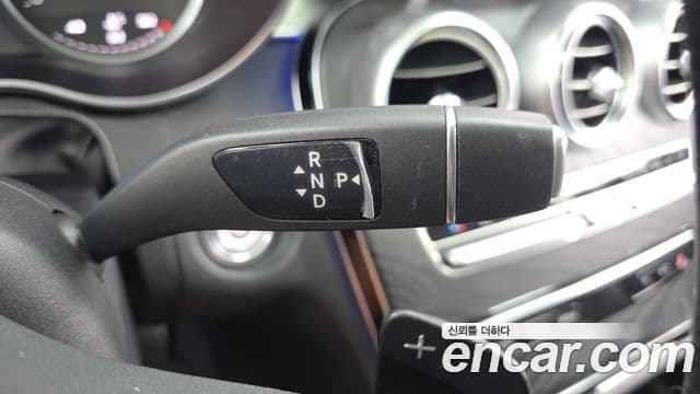 Mercedes-Benz C-Class 2018 — Şəkil 9/20