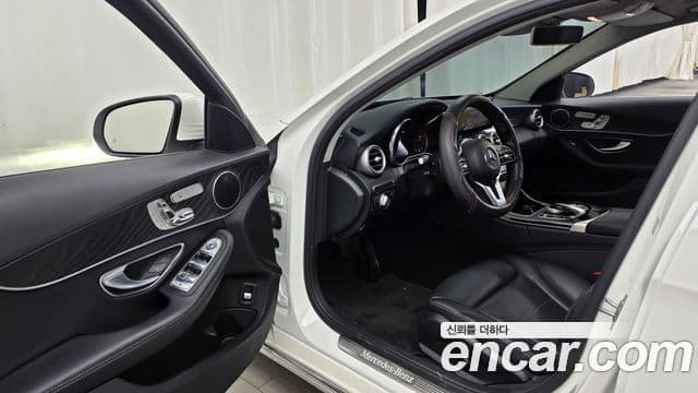 Mercedes-Benz C-Class 2018 — Şəkil 10/20