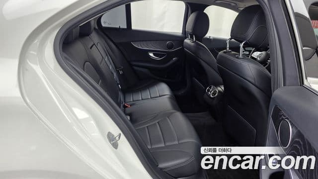 Mercedes-Benz C-Class 2018 — Şəkil 12/20