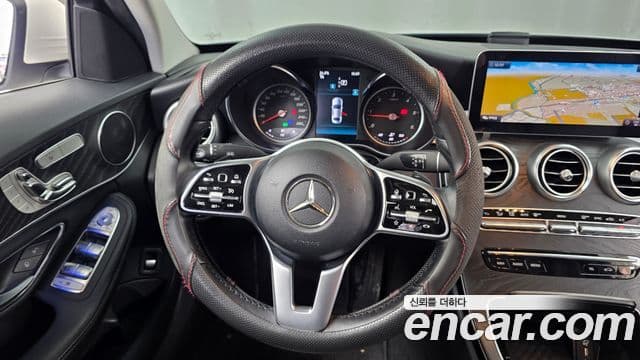 Mercedes-Benz C-Class 2018 — Şəkil 13/20