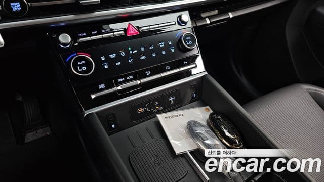 Hyundai Santa Fe 2024 — ფოტო 18/20