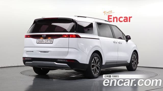 Kia Carnival 2021 — Фото 2/20