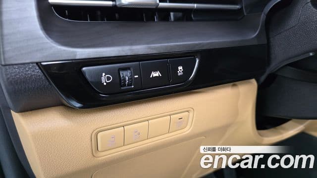 Kia Carnival 2021 — Фото 18/20