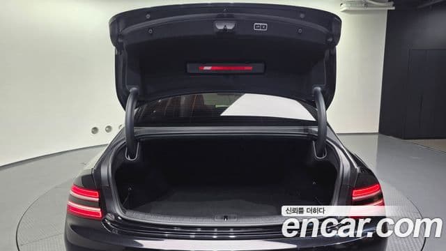Genesis Electrified G80 2020 — фото 20 из 20