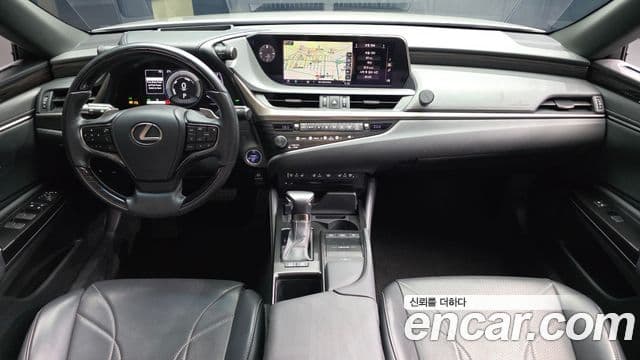 Lexus ES300h 2018 — Şəkil 7/20
