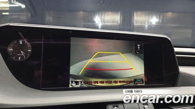 Lexus ES300h 2018 — Şəkil 16/20