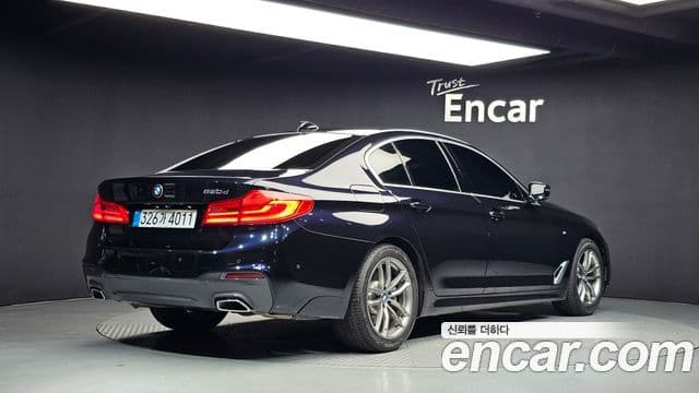 BMW 5 Series 2019 — ფოტო 2/20