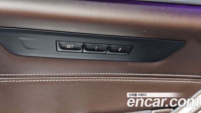 BMW 5 Series 2019 — ფოტო 18/20