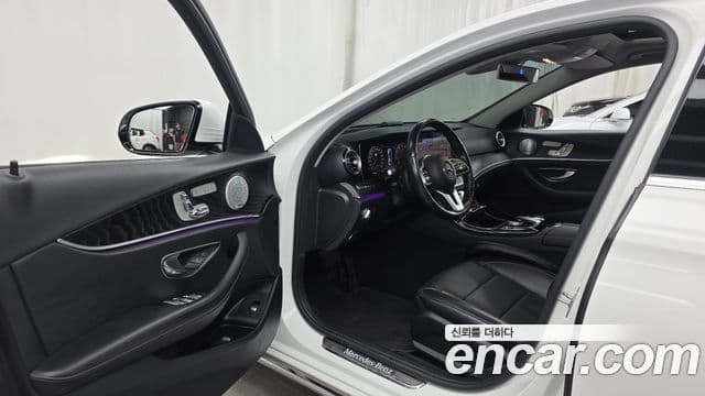 Mercedes-Benz E-Class 2020 — фото 10 из 20