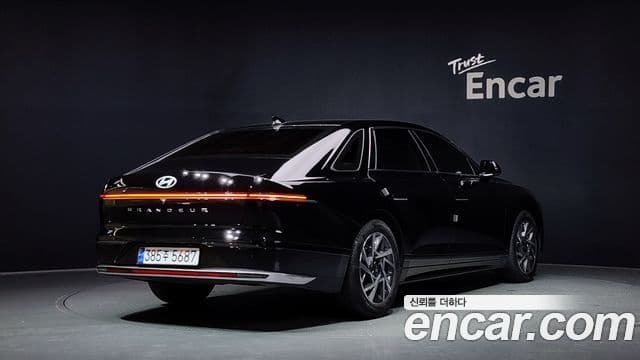 Hyundai Grandeur 2023 — ფოტო 2/20