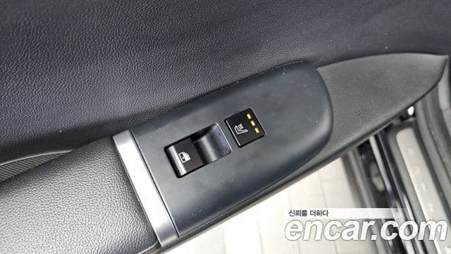 Hyundai Grandeur 2023 — ფოტო 19/20