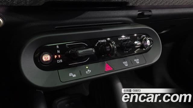 Mini Cooper Electric 2024 — ფოტო 32/38