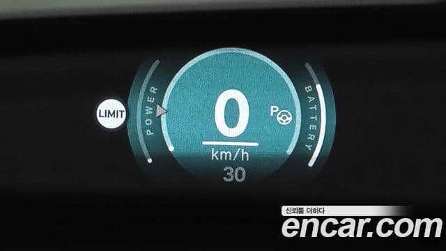 Mini Cooper Electric 2024 — ფოტო 28/38