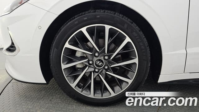 Hyundai Sonata 2019 — Фото 4/20