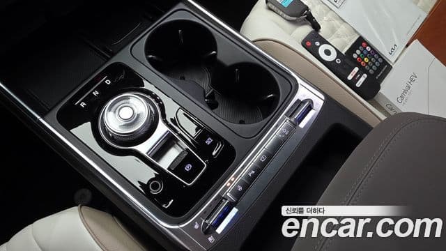 Kia Carnival 2025 — Şəkil 8/42