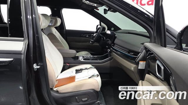 Kia Carnival 2025 — Şəkil 24/42