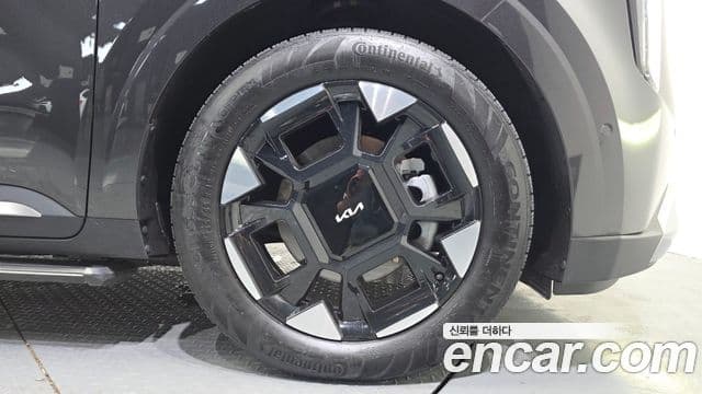 Kia Carnival 2025 — Şəkil 17/42