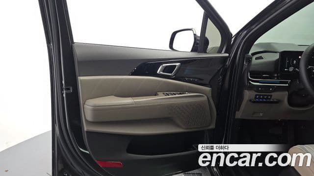 Kia Carnival 2025 — Şəkil 20/42