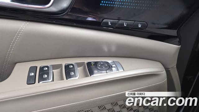 Kia Carnival 2025 — Şəkil 22/42