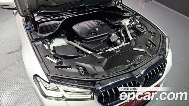 BMW 5 Series 2022 — ფოტო 6/20