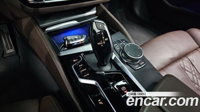 BMW 5 Series 2022 — ფოტო 9/20