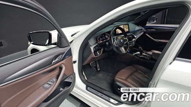 BMW 5 Series 2022 — ფოტო 10/20