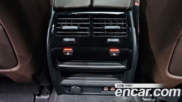 BMW 5 Series 2022 — ფოტო 18/20
