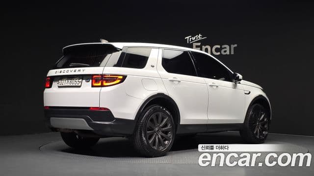 Land Rover Discovery Sport 2020 — Фото 2/20