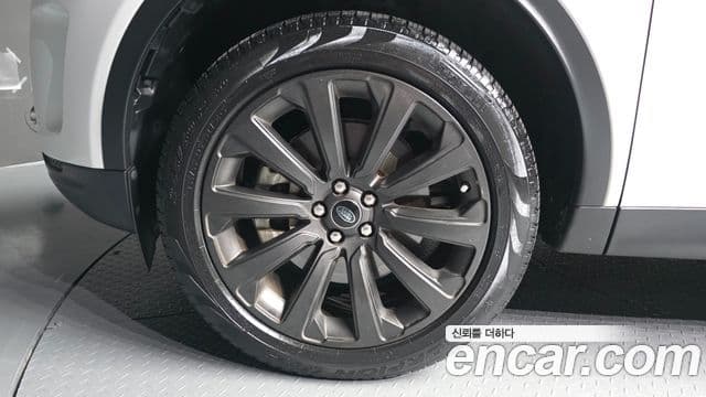 Land Rover Discovery Sport 2020 — Фото 5/20