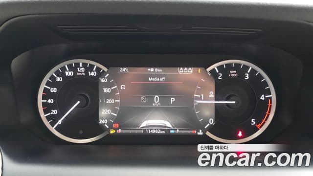 Land Rover Discovery Sport 2020 — Фото 8/20