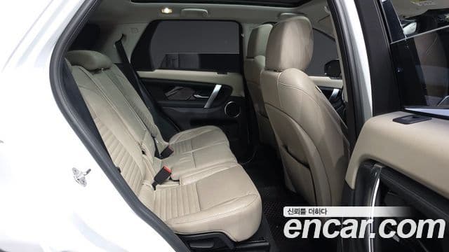 Land Rover Discovery Sport 2020 — Фото 12/20