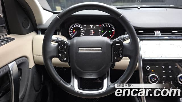 Land Rover Discovery Sport 2020 — Фото 13/20