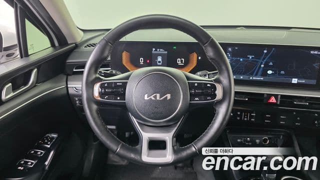 Kia K5 2024 — ფოტო 14/20