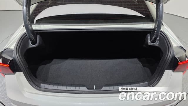 Kia K5 2024 — ფოტო 16/20
