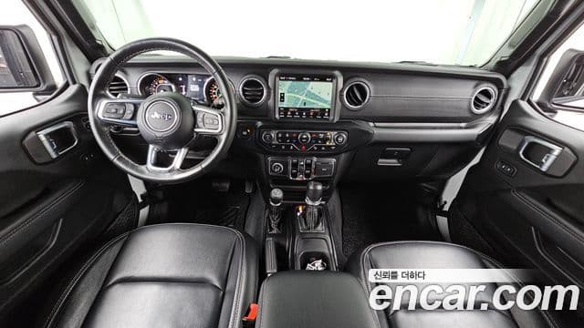 Jeep Wrangler 2022 — Şəkil 7/20