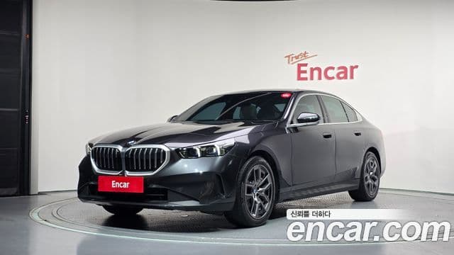 BMW 5 Series 2025 — ფოტო 1/20