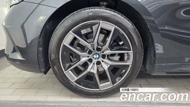 BMW 5 Series 2025 — фото 5 из 20