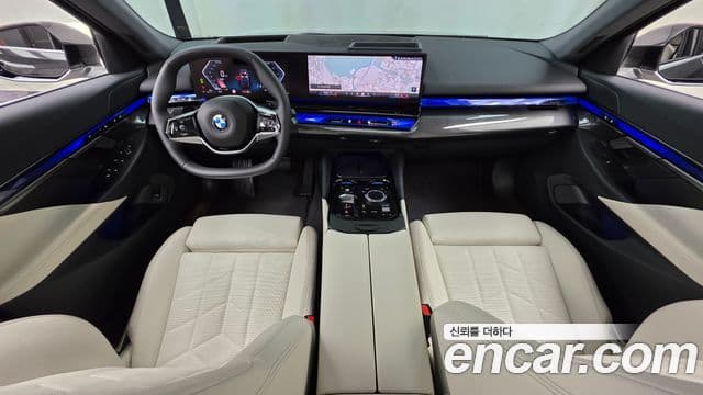 BMW 5 Series 2025 — ფოტო 7/20