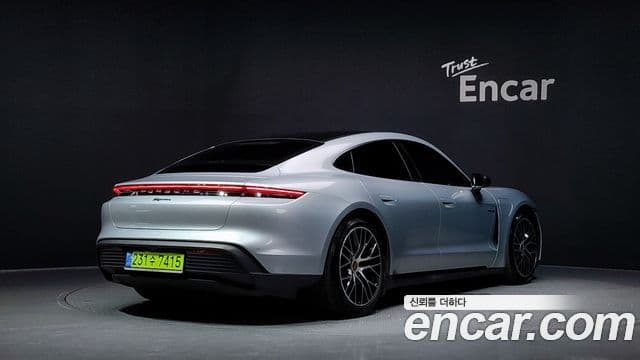 Porsche Taycan 2023 — Şəkil 4/33