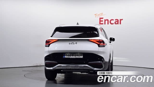 Kia Sportage 2022 — ფოტო 3/20