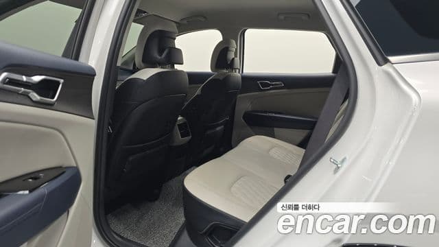 Kia Sportage 2022 — ფოტო 10/20