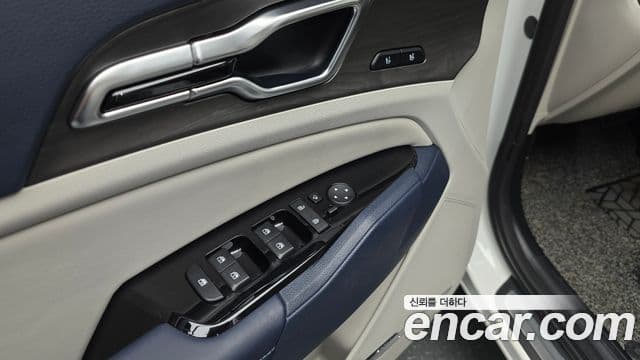 Kia Sportage 2022 — ფოტო 14/20