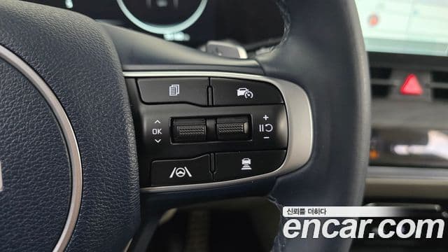 Kia Sportage 2022 — ფოტო 18/20