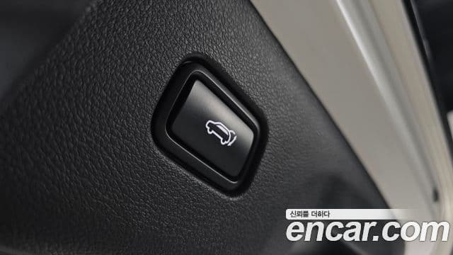 Kia Sportage 2022 — ფოტო 19/20