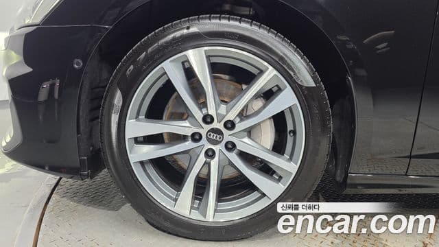 Audi A6 2021 — ფოტო 5/20